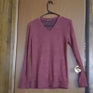 Men's maroon sweater